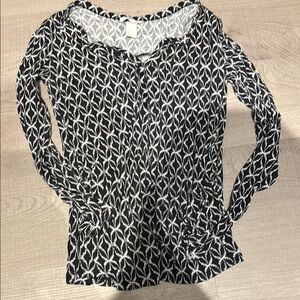 Black and White Patterned Women's Top